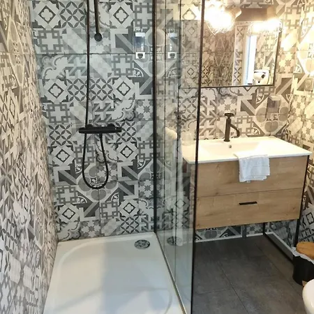 Hotel Cafe De La Gare 3*