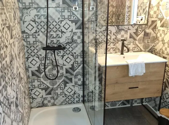 호텔 Cafe De La Gare 3*