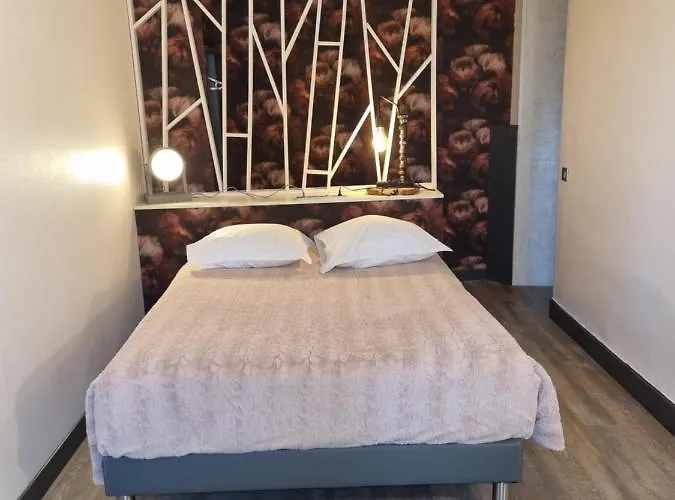 호텔 Cafe De La Gare 생트 포이 라 그랑드