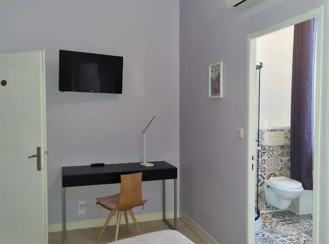 Cafe De La Gare 생트 포이 라 그랑드