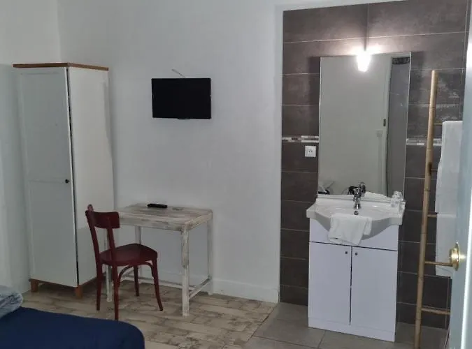 Cafe De La Gare 3* 생트 포이 라 그랑드